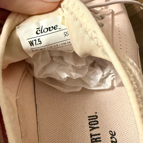 Limited Edition Clove 2021 Light Pink Holographic Sneakers Women’s 7.5 - Picture 6 of 10